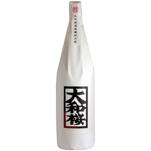 画像: 芋焼酎　大和桜　紅芋　25度　1.8L